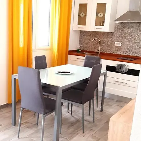 Apartment Domo In Terranoa, Old Town *