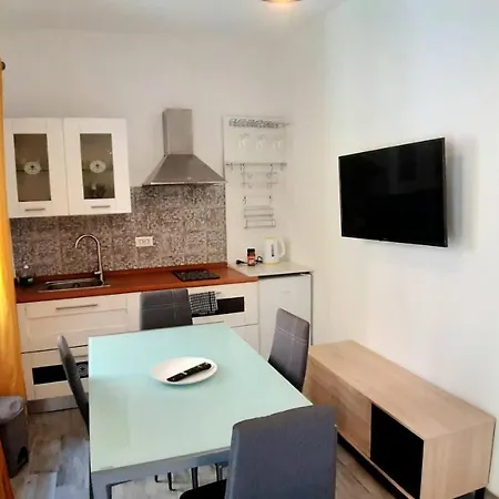 Domo In Terranoa, Old Town 아파트 *