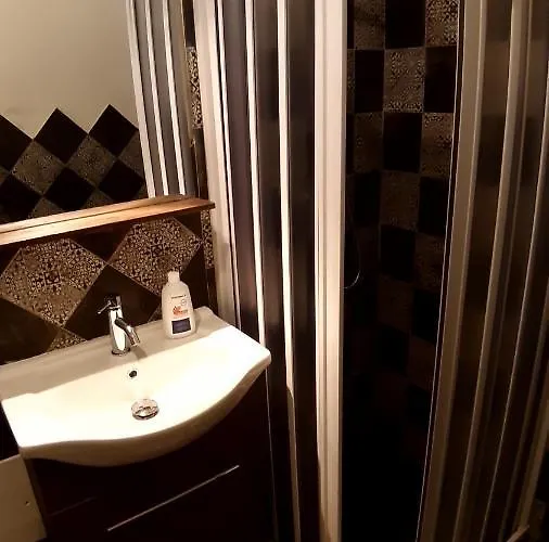 Domo In Terranoa, Old Town Όλμπια