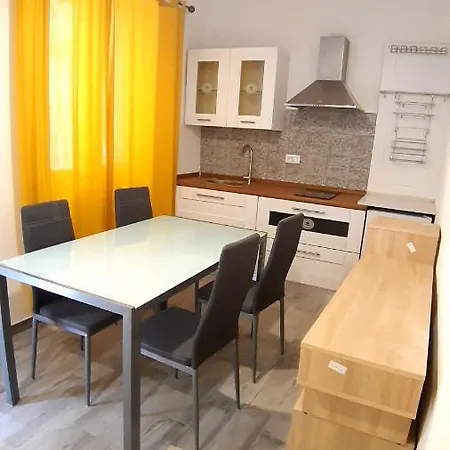 Domo In Terranoa, Old Town Apartament Olbia